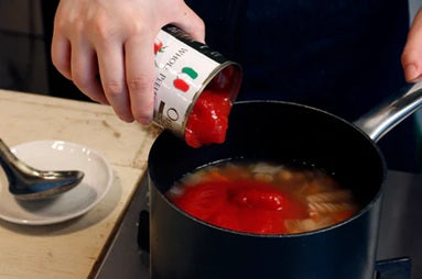 有機ホールトマト缶400G(固形量240G)